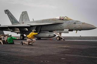 Więcej samolotów F/A-18 Super Hornet dla US Navy. Tym samym Boeing przedłuża produkcję do 2027 roku