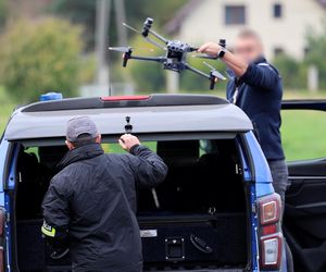 Potrójne zabójstwo w Barcicach. Policja ujawnia szczegóły obławy na 25-latka