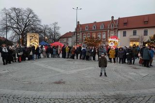 Wigilia pod gołym niebem w Starym Forodnie. Pierogi i barszcz dla wszystkich! 