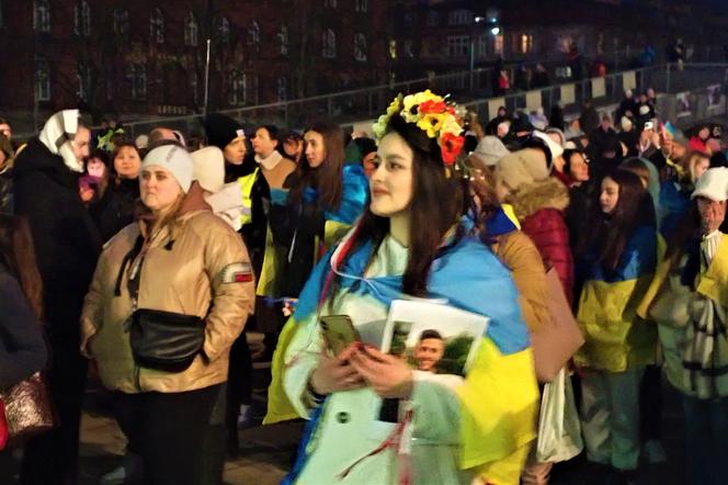 Manifestacja na pl. Solidarności w Szczecinie w pierwszą rocznicę inwazji na Ukrainę