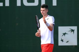 Hubert Hurkacz poddał mecz i pożegnał się z turniejem ATP w Rzymie. Nadzieja włoskiego tenisa w II rundzie