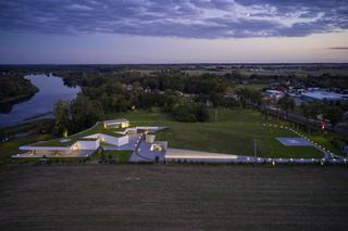 Dune House willa pod Warszawą. Autorem projektu jest Przemek Olczyk z Mobius Architekci