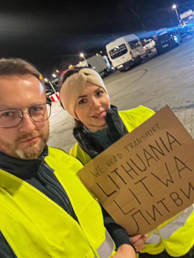 Poseł Szramka pomaga uchodźcom 