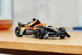 LEGO Technic 2024 z zestawem F1 Mercedes-AMG W14 i McLaren Formula E. Już dostępne w sklepach!
