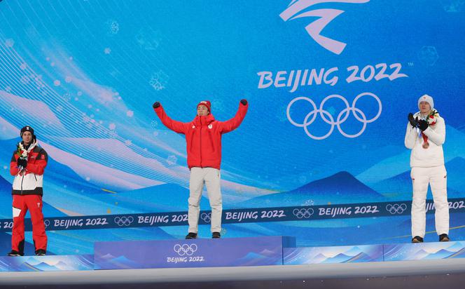 Dawid Kubacki odebrał medal olimpijski. Wiemy, ile za niego zarobi!