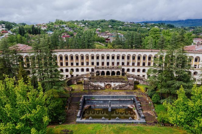  Opuszczone uzdrowisko w Gruzji