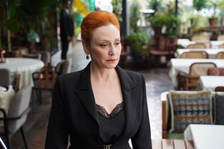 Złoty chłopak. Ifakat jest w ciąży! Gdy powie ojcu dziecka, ten ją wyśmieje. Tragiczny finał!