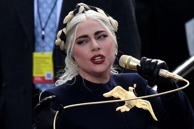 Lady Gaga zachwyciła wykonaniem hymnu. Im się jednak nie udało