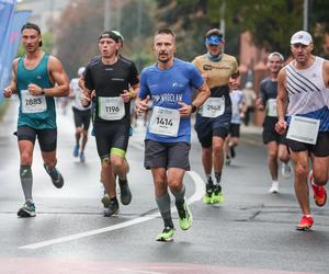 22. Poznań Maraton za nami. Tysiące biegaczy na ulicach Poznania 