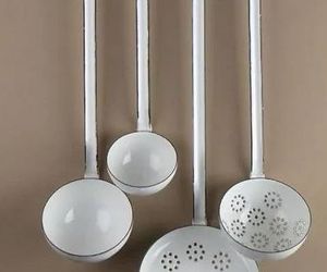 Domowe akcesoria emaliowane