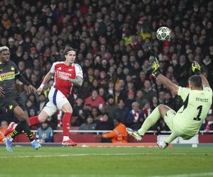 Miał wygryźć Kiwiora ze składu Arsenalu, teraz... odejdzie? Milan zainteresowany obrońcą Arsenalu
