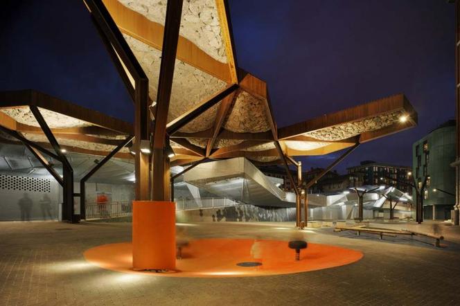 Plac Pormetxeta, Barakaldo, Hiszpania. Autorzy: Xpiral, MTM Arquitectos. Fot. ©David Frutos, materiały prasowe Mies van der Rohe Awards 