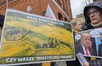 Protest mieszkańców gminy Purda pod olsztyńskim ratuszem