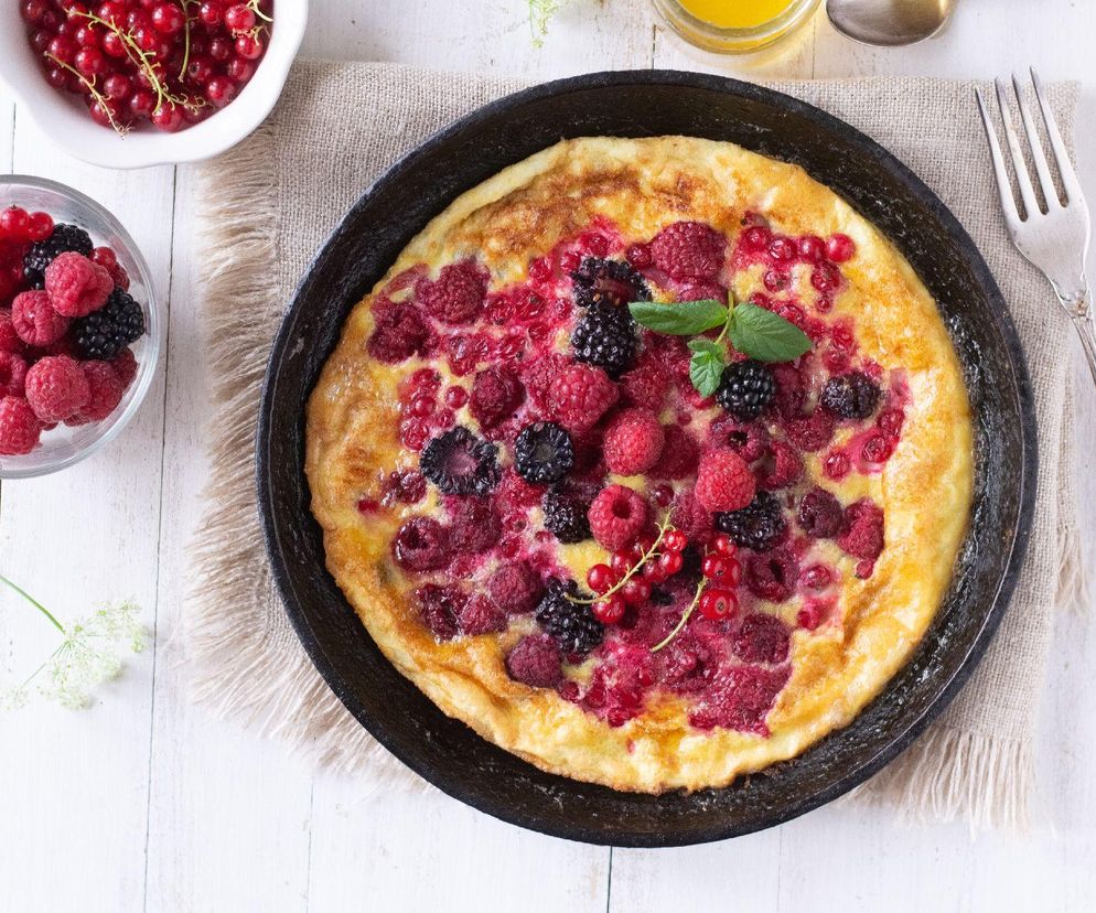 pieczony omlet z owocami