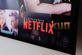 TOP10 filmów, które oglądali Polacy na Netfliksie w ostatnim czasie. Pierwsze miejsce nie należy do Znachora