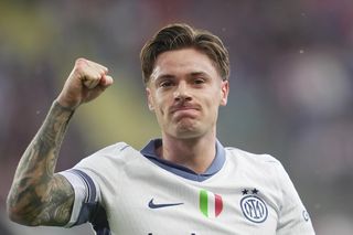 Tak Nicola strzela gola! Debiutanckie trafienie Zalewskiego dla Interu, stadiony świata!