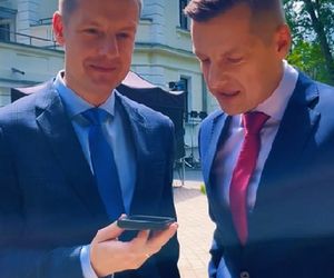 M jak miłość odc. 1849. Paweł (Rafał Mroczek), Piotrek (Marcin Mroczek)