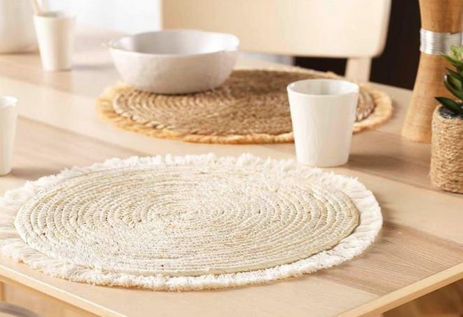 Podkładki pod talerze