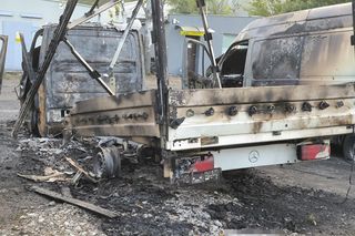 Pożar w Lesznie. Spłonęło siedem busów z wypożyczalni
