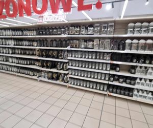 Auchan w Poznaniu: ceny zniczy przed Wszystkimi Świętymi 