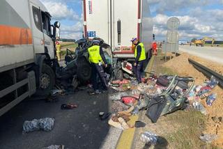 Straszny wypadek w Gąskach: Tir zmiażdżył osobówkę. Zginął mieszkaniec Podhala