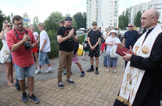 Otwarcie budki z kebabem Filipa Chajzera na Ursynowie