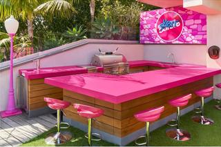 Barbie 's Malibu DreamHouse