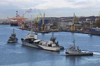 ORP Błyskawica odholowany do portu wojennego. Te zdjęcia robią wrażenie! 