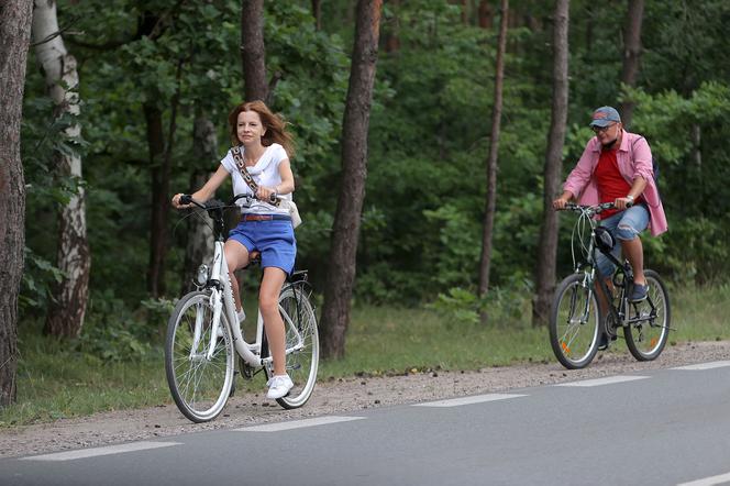 Michał Kamiński kupił żonie perfumy i zabrał na rower