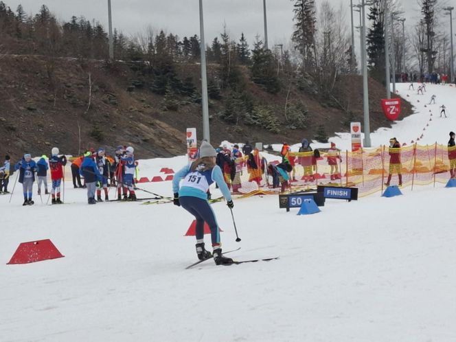 Narciarze SKI Tumlin na zawodach na Kubalonce