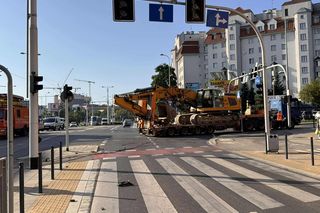 Koparka uszkodziła sieć. Duże utrudnienia w komunikacji 