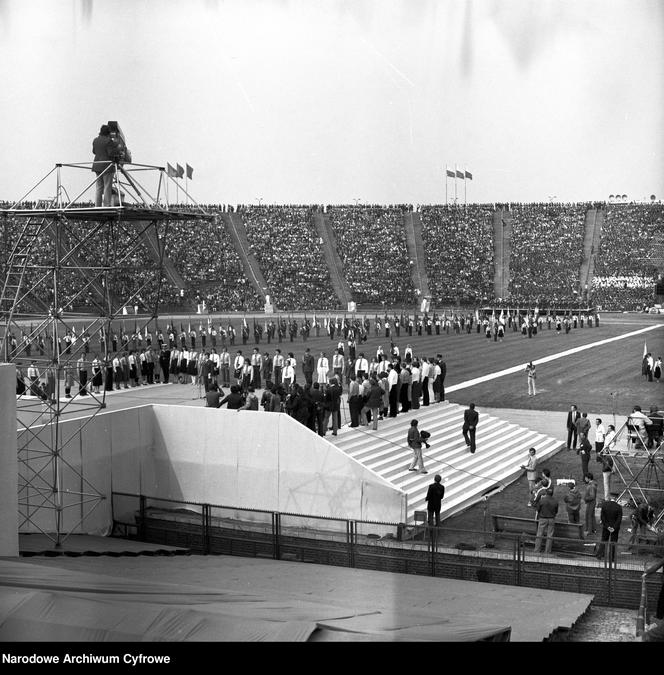 Manifestacja młodzieży na Stadionie X-lecia - 22 lipca 1979 r.