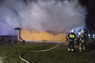 Lubelskie: Drewniany dom stanął w płomieniach. W zgliszczach znaleziono zwęglone zwłoki