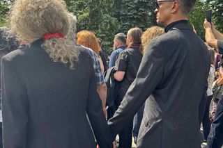 Michał Czernecki z nową partnerką na pogrzebie Joanny Kołaczkowskiej