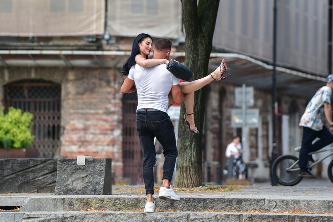 Modelka "Playboya" przyłapana z gwiazdą filmu "365 dni"!