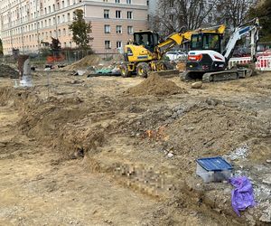 Na budowie trasy tramwajowej wykopali ludzki szkielet. Czyje szczątki odnaleziono?