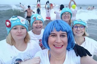 Panie ze Świętokrzyskiego morsują! Nazywają je foczkami