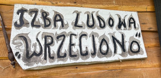 To najbardziej bajkowa wieś w Polsce. Zobacz, co kryje Majdan Ostrowski
