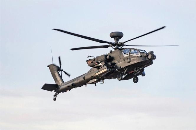 Amerykański AH-64E Apache z pociskami Spike NLOS