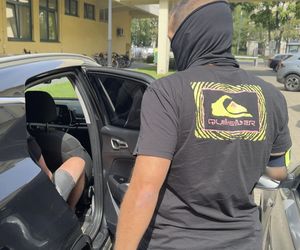 Uśmiechnięty lider gangu w rękach policji. 36-latek wpadł po latach