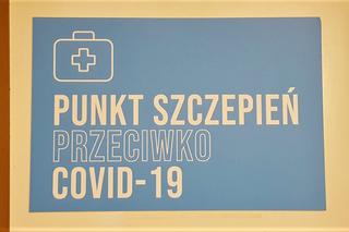 Kolejka po szczepionkę. W szpitalu w Bełchatowie ruszyły szczepienia przeciwko COVID-19