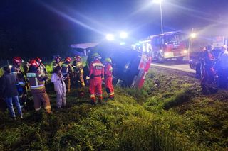 Wypadek autokaru wojskowego na A4. Wielka akcja służb ratunkowych [ZDJĘCIA]