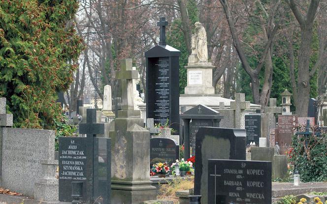Wystawił mamie grób za 60 tys.