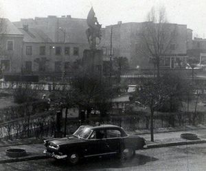 Rynek w Końskich na archiwalnych zdjęciach