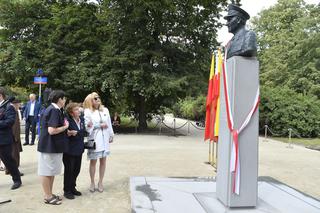 Odsłonięcie pomnika generała Zbigniewa Ścibora Rylskiego