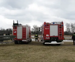 Tragedia w jeziorze Czartowo! Odkryto zwłoki w stanie znacznego rozkładu