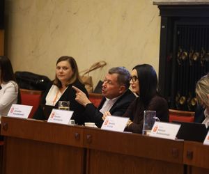 Nadzwyczajna sesja Rady Warszawy