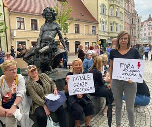 Protesty Ani Jednej Więcej! w całej Polsce. Kobiety wyszły na ulice po śmierci Doroty
