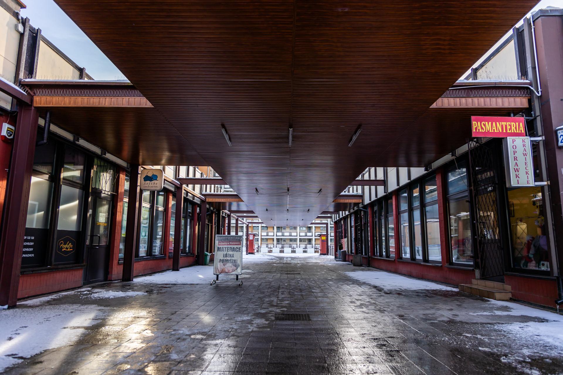 Przyczółek Grochowski - zdjęcia warszawskiego Pekinu. Zobacz, jak wygląda najdłuższy blok w Polsce