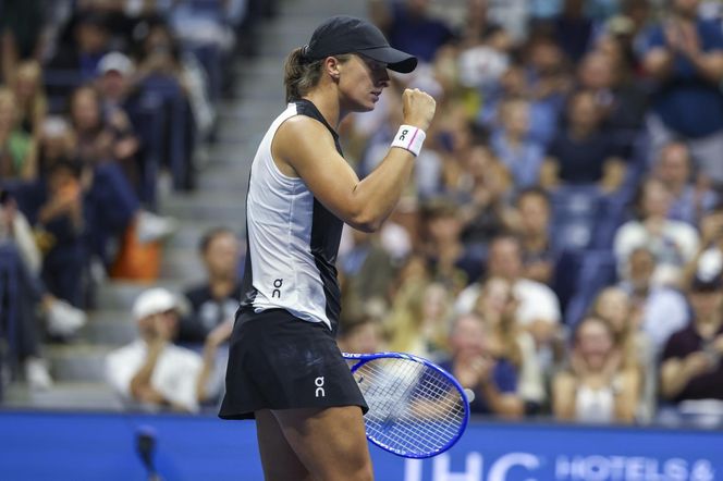 Iga Świątek w 1/8 finału US Open. Trudny mecz i awans Polki po zaciętej walce z Kalinską
